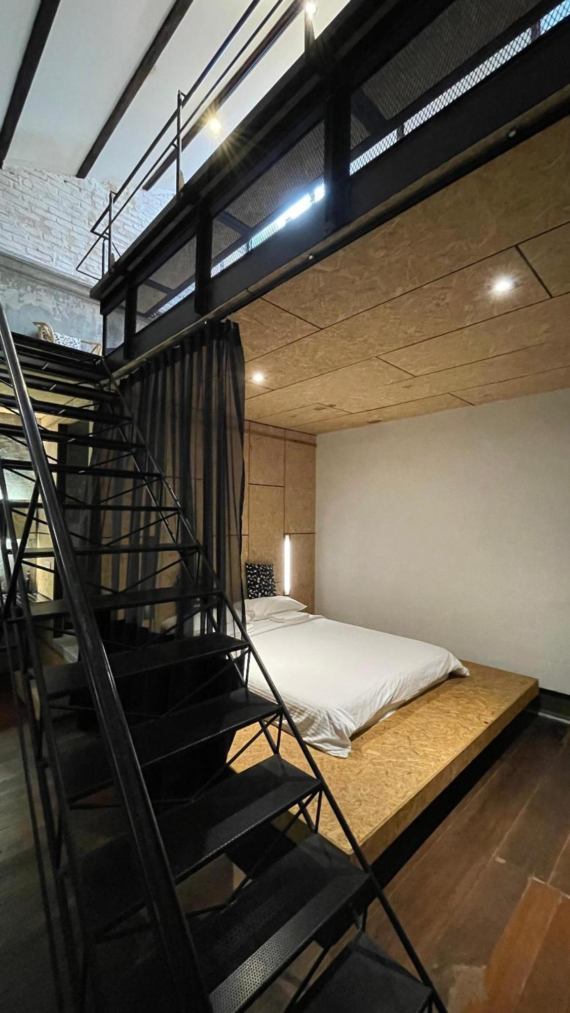 Belakang Kong Heng Ipoh Hotel ภายนอก รูปภาพ